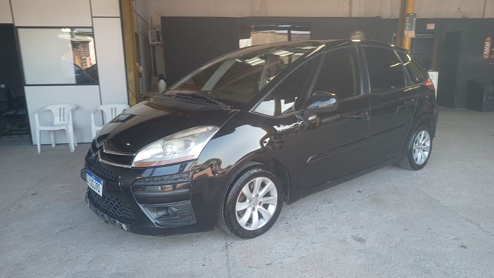 WhatsApp Image 2023-12-12 at 18.35.17